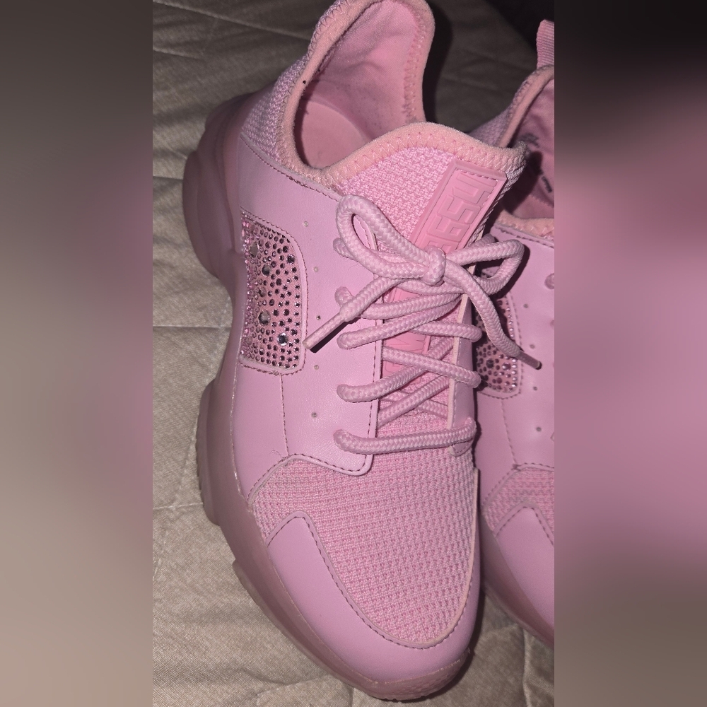 Steve Madden Bubblegum Pink Women's Sneakers - Picture 3 of 6